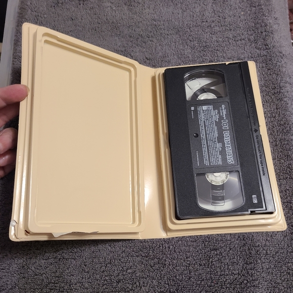 Disney Snow White and The Seven Dwarfs & 101 Dalmatians VHS - Picture 11 of 15